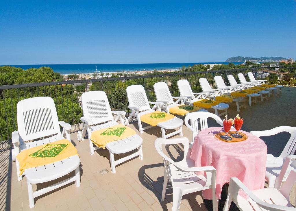 Hotel Tulipe Nazionale Річчоне Номер фото
